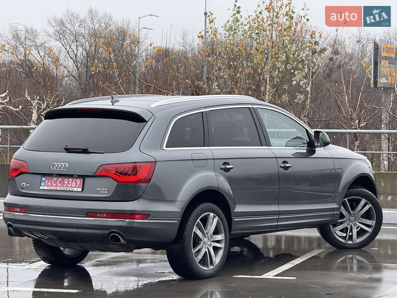 Позашляховик / Кросовер Audi Q7 2015 в Києві