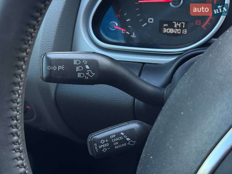 Позашляховик / Кросовер Audi Q7 2014 в Рівному