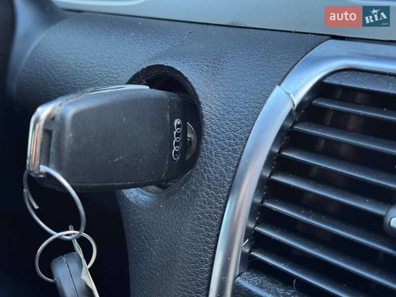 Позашляховик / Кросовер Audi Q7 2014 в Рівному