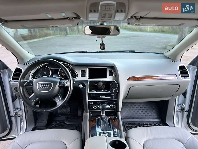 Позашляховик / Кросовер Audi Q7 2013 в Вінниці