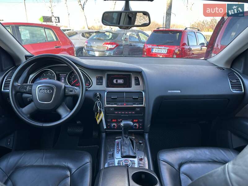 Внедорожник / Кроссовер Audi Q7 2009 в Смеле