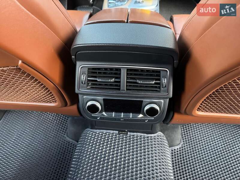 Позашляховик / Кросовер Audi Q7 2017 в Лохвиці