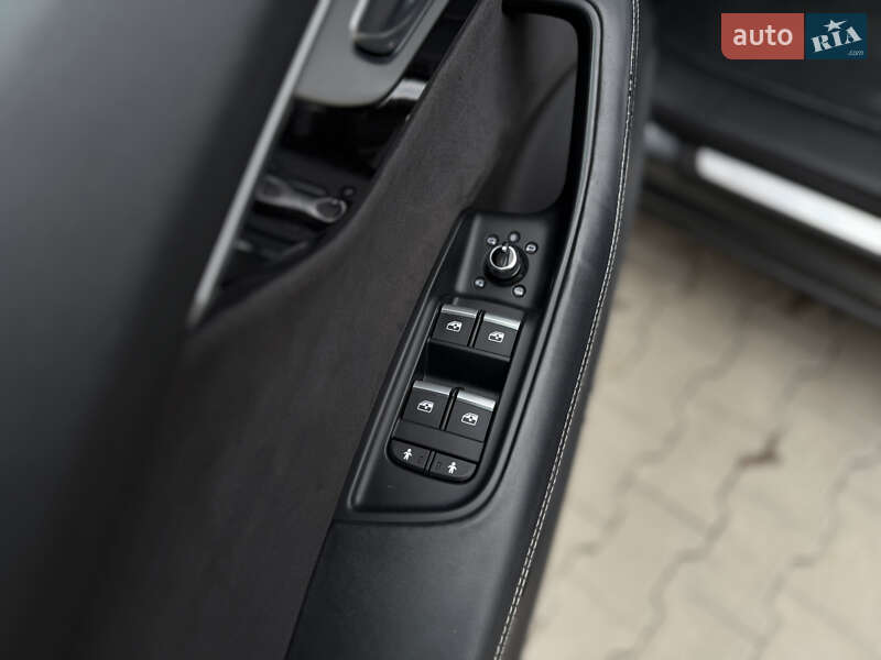 Внедорожник / Кроссовер Audi Q7 2015 в Ужгороде