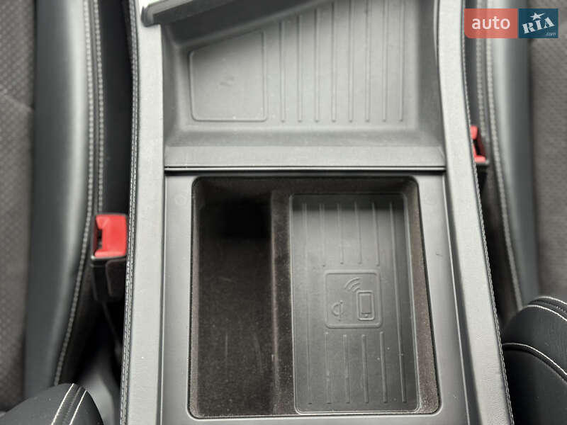 Внедорожник / Кроссовер Audi Q7 2015 в Ужгороде