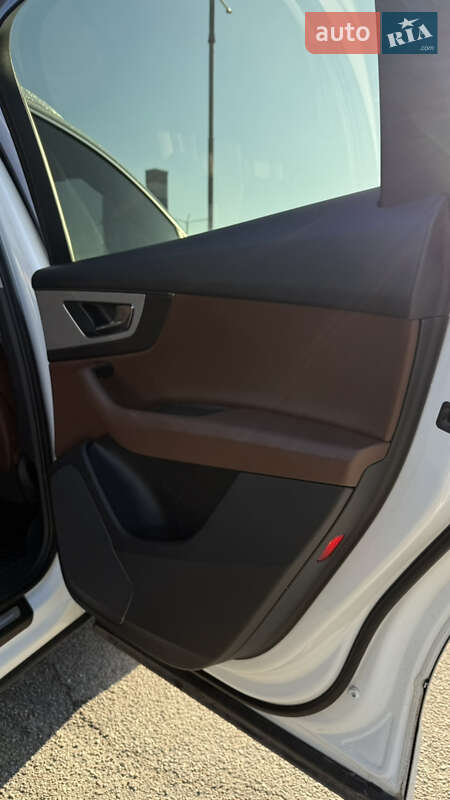 Внедорожник / Кроссовер Audi Q7 2016 в Киеве фото 23 Внедорожник / Кроссовер Audi Q7 2016 в Киеве