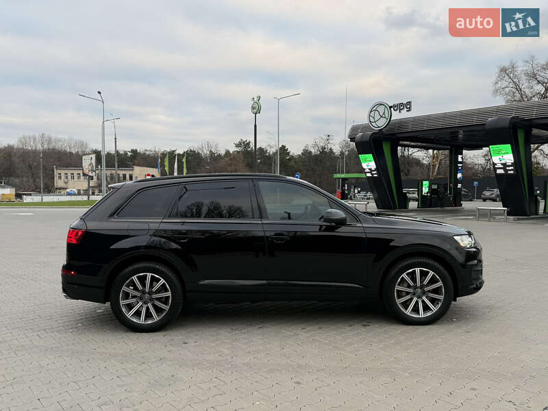 Позашляховик / Кросовер Audi Q7 2017 в Києві фото 7 Позашляховик / Кросовер Audi Q7 2017 в Києві