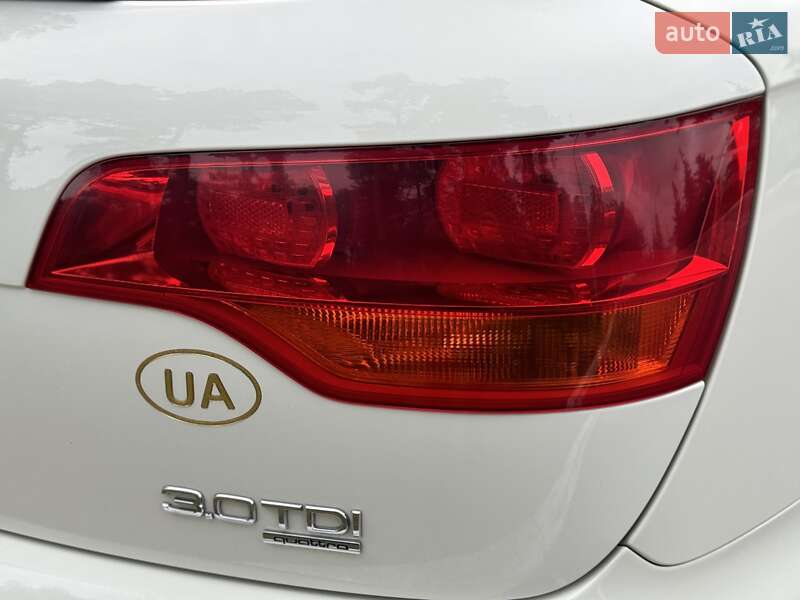 Внедорожник / Кроссовер Audi Q7 2009 в Киеве