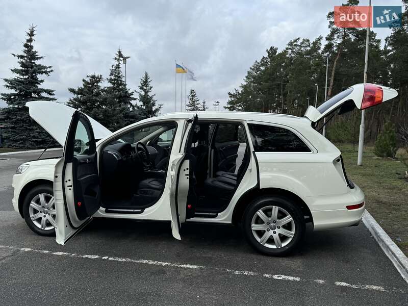 Внедорожник / Кроссовер Audi Q7 2009 в Киеве