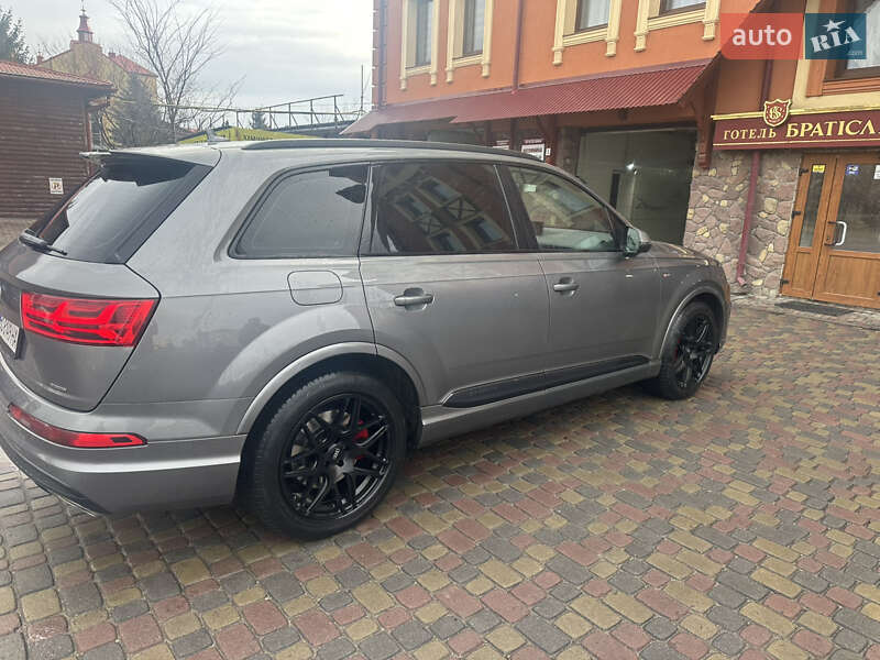 Внедорожник / Кроссовер Audi Q7 2016 в Тернополе