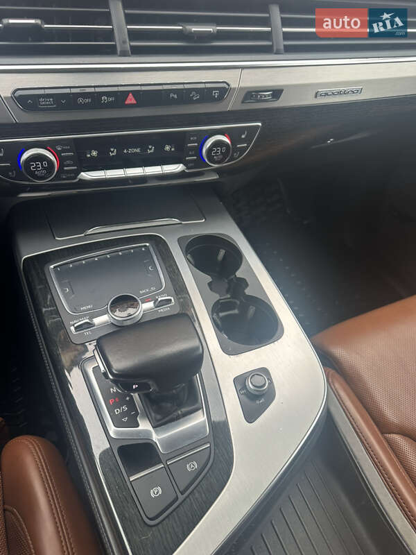 Внедорожник / Кроссовер Audi Q7 2016 в Тернополе