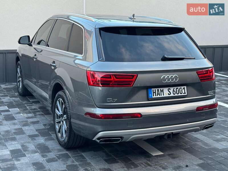 Внедорожник / Кроссовер Audi Q7 2016 в Ровно