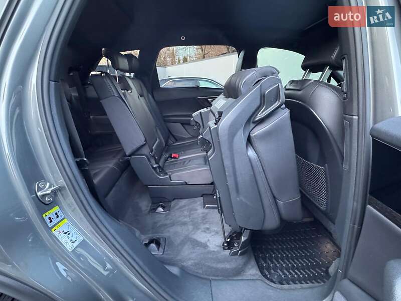 Внедорожник / Кроссовер Audi Q7 2016 в Ровно