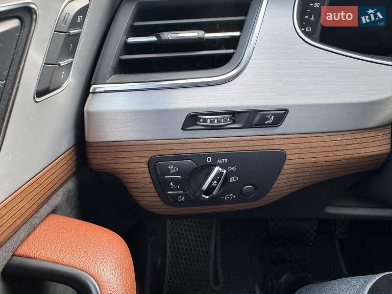 Позашляховик / Кросовер Audi Q7 2017 в Лохвиці