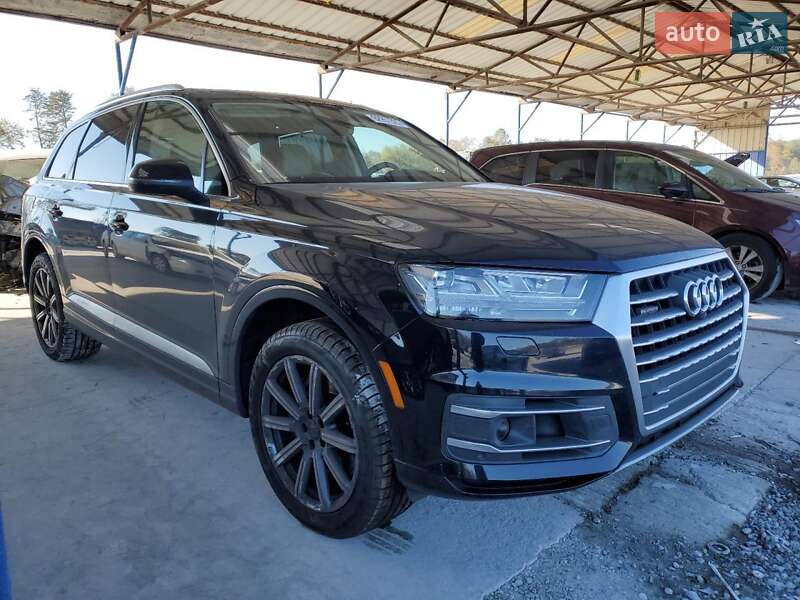 Внедорожник / Кроссовер Audi Q7 2018 в Киеве