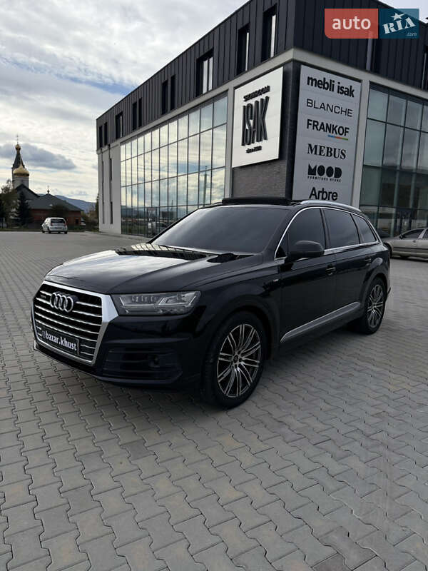 Позашляховик / Кросовер Audi Q7 2015 в Хусті