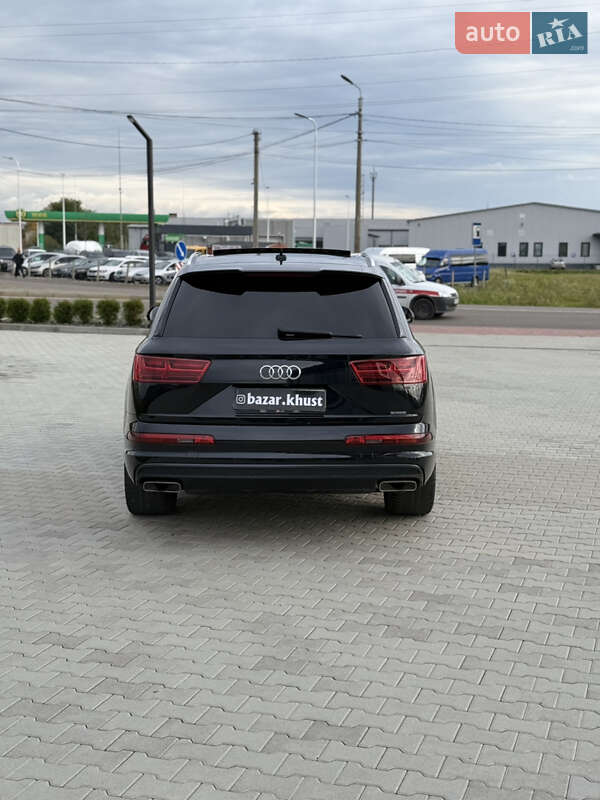 Позашляховик / Кросовер Audi Q7 2015 в Хусті