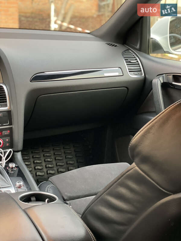 Позашляховик / Кросовер Audi Q7 2013 в Полтаві