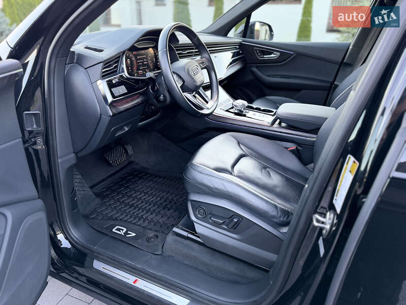 Внедорожник / Кроссовер Audi Q7 2022 в Львове