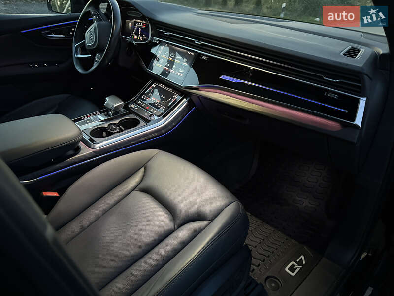Внедорожник / Кроссовер Audi Q7 2022 в Львове