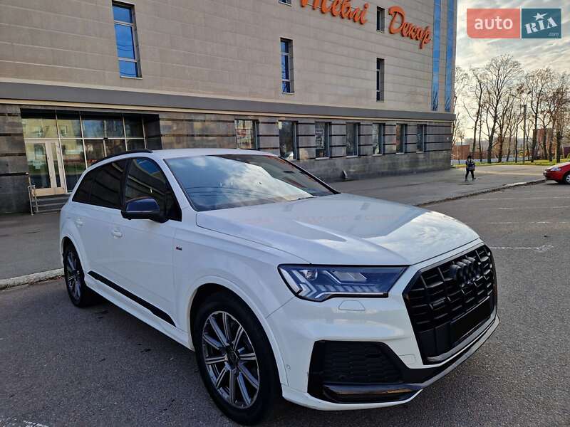 Позашляховик / Кросовер Audi Q7 2023 в Києві