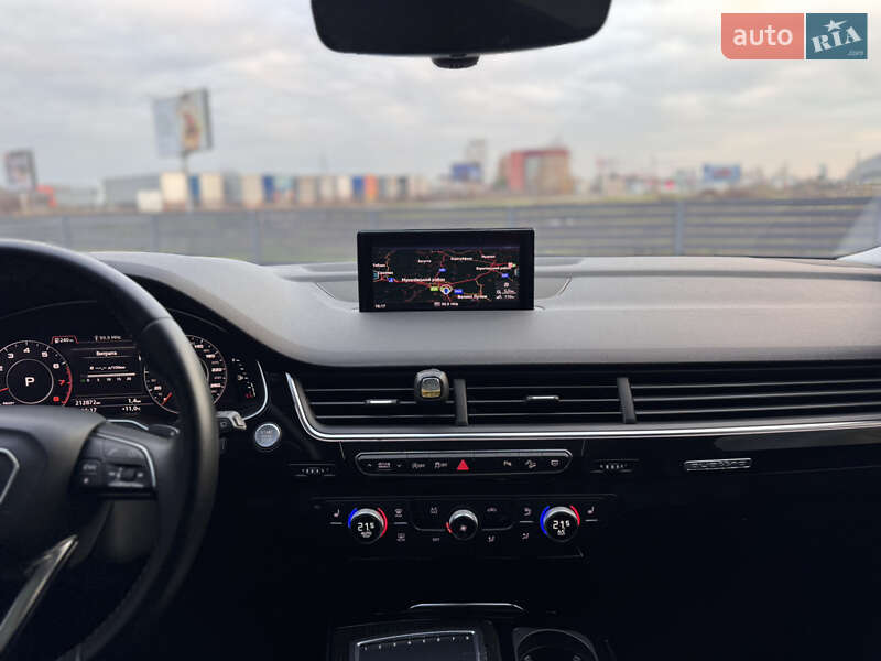 Позашляховик / Кросовер Audi Q7 2019 в Мукачевому