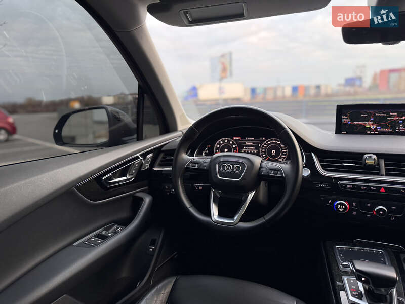 Позашляховик / Кросовер Audi Q7 2019 в Мукачевому