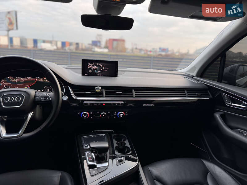 Позашляховик / Кросовер Audi Q7 2019 в Мукачевому