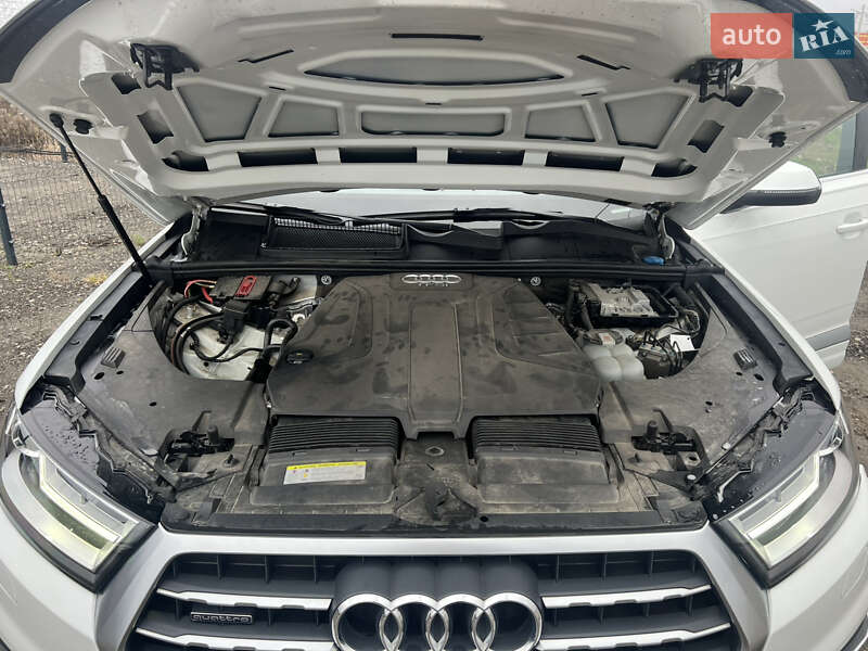 Позашляховик / Кросовер Audi Q7 2018 в Києві