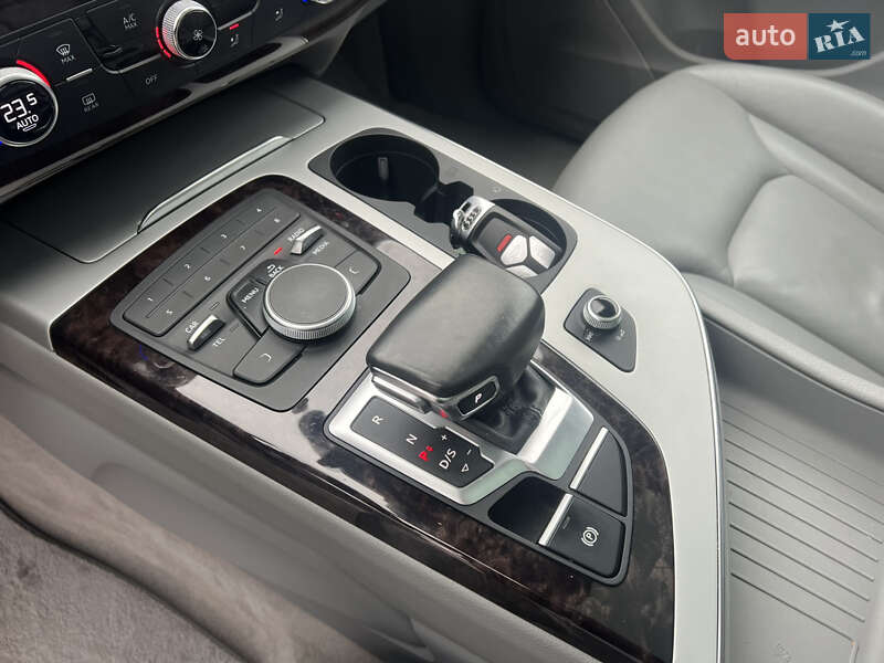 Позашляховик / Кросовер Audi Q7 2018 в Києві