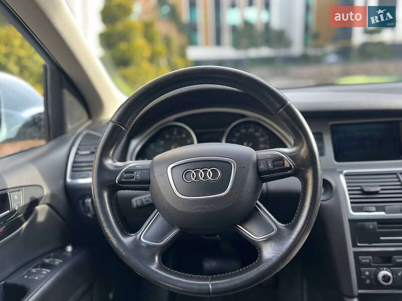 Позашляховик / Кросовер Audi Q7 2012 в Києві
