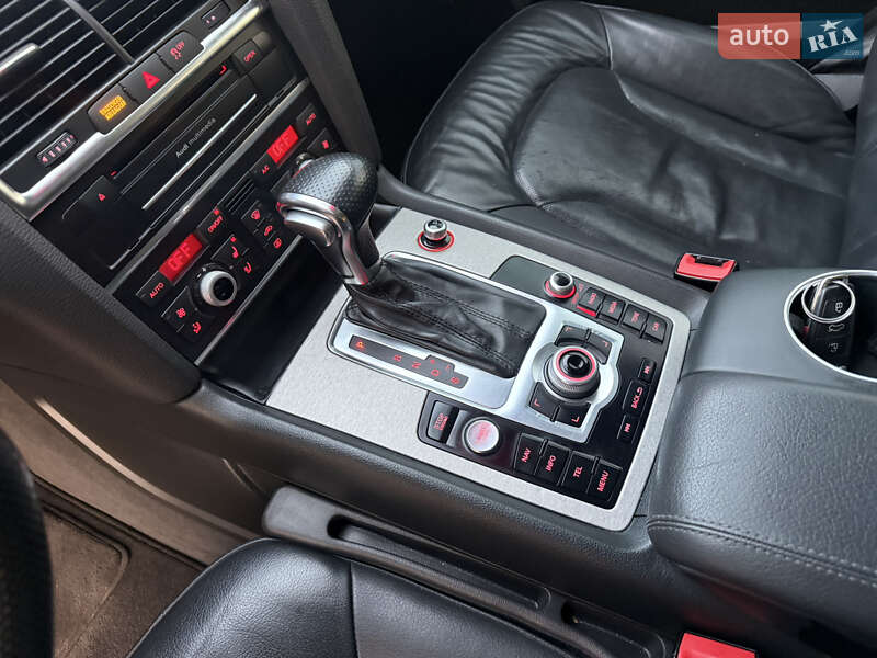 Позашляховик / Кросовер Audi Q7 2015 в Стрию