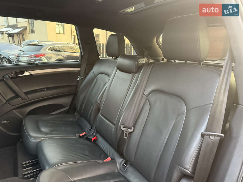 Позашляховик / Кросовер Audi Q7 2015 в Стрию