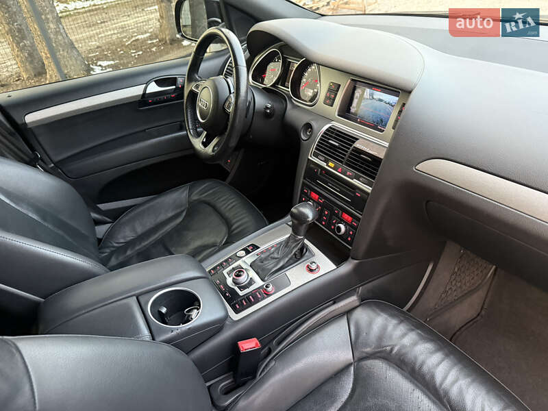 Позашляховик / Кросовер Audi Q7 2015 в Стрию