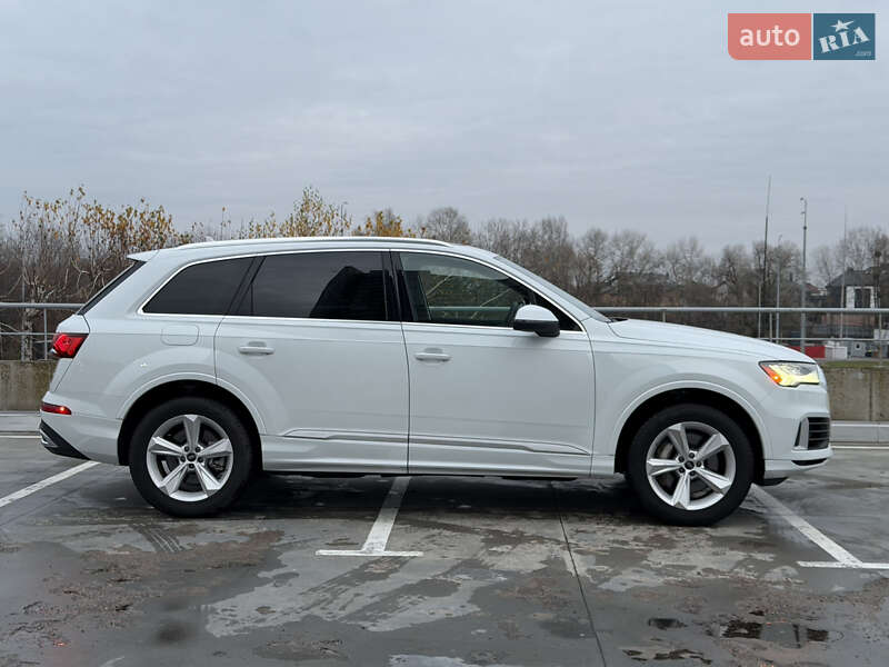 Позашляховик / Кросовер Audi Q7 2023 в Києві