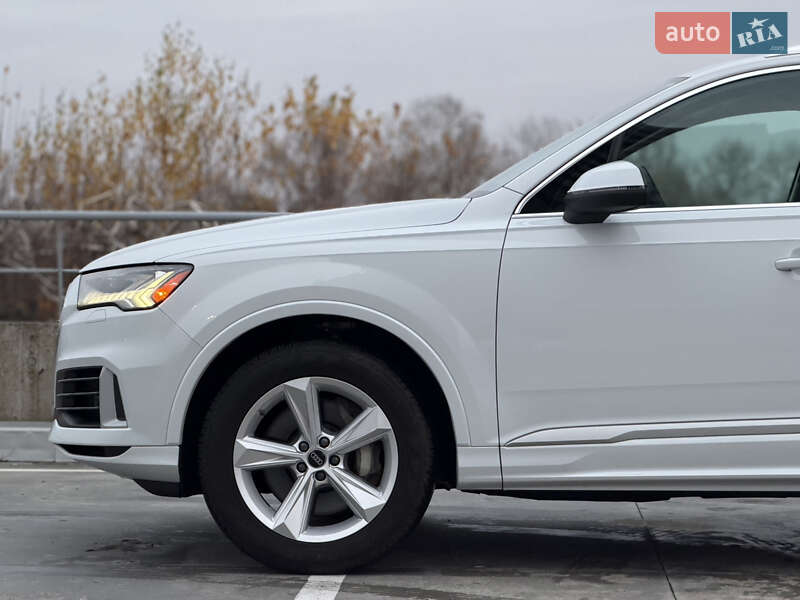 Позашляховик / Кросовер Audi Q7 2023 в Києві
