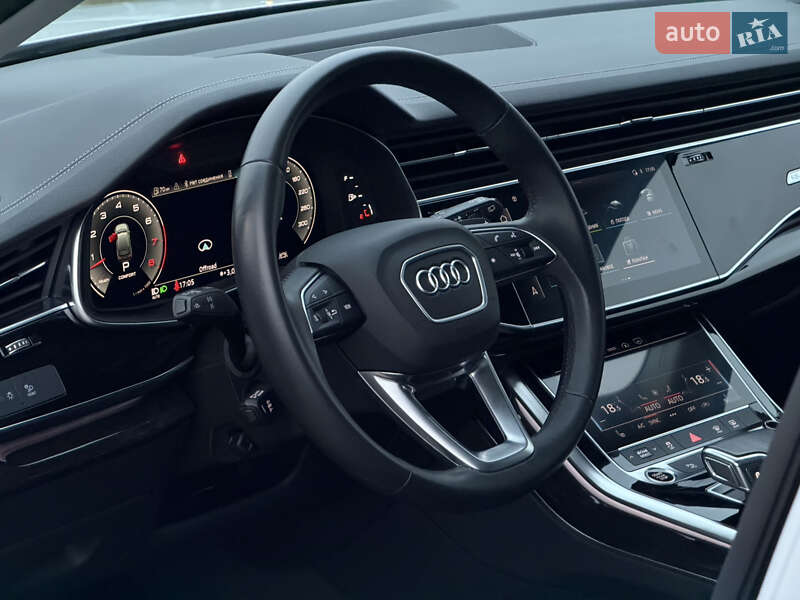 Позашляховик / Кросовер Audi Q7 2023 в Києві