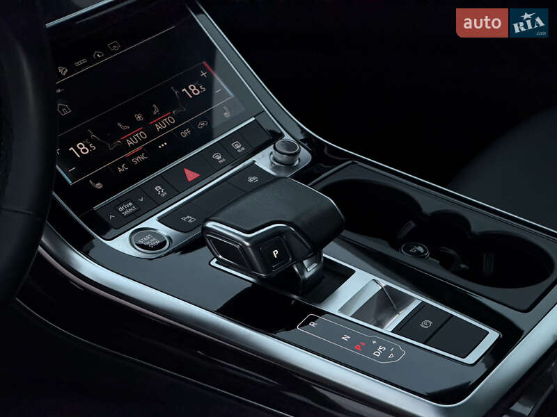 Позашляховик / Кросовер Audi Q7 2023 в Києві