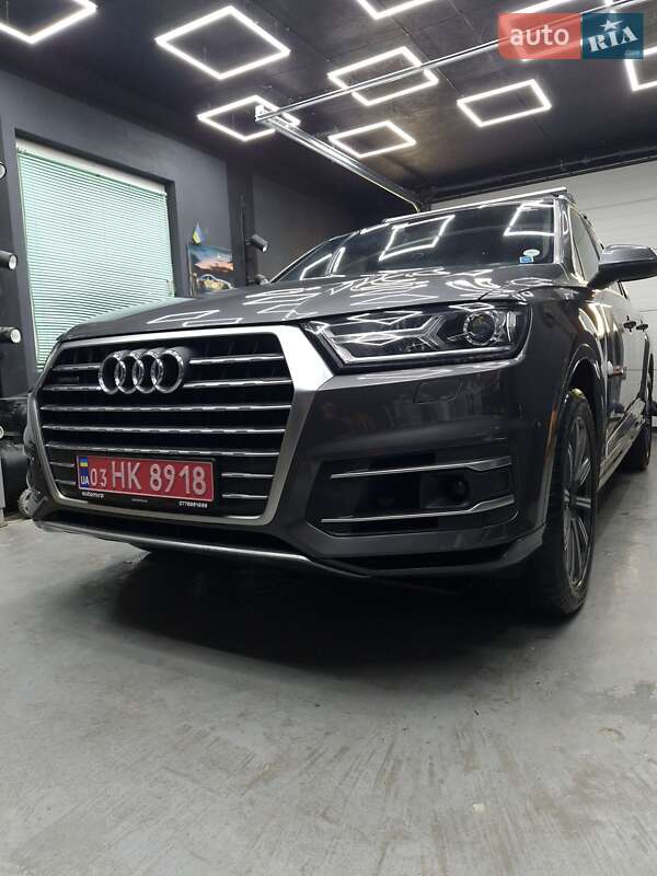 Внедорожник / Кроссовер Audi Q7 2018 в Луцке