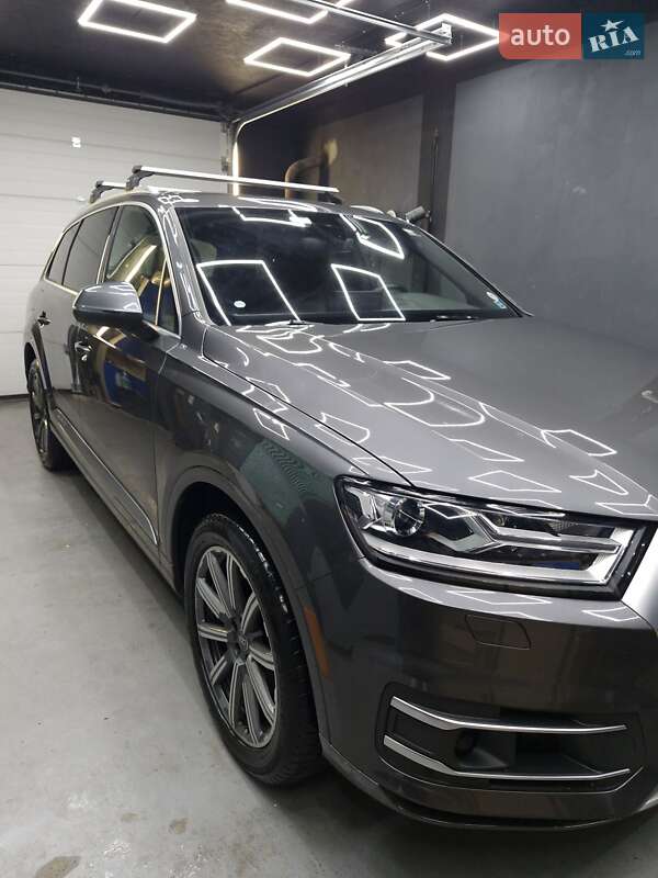 Внедорожник / Кроссовер Audi Q7 2018 в Луцке