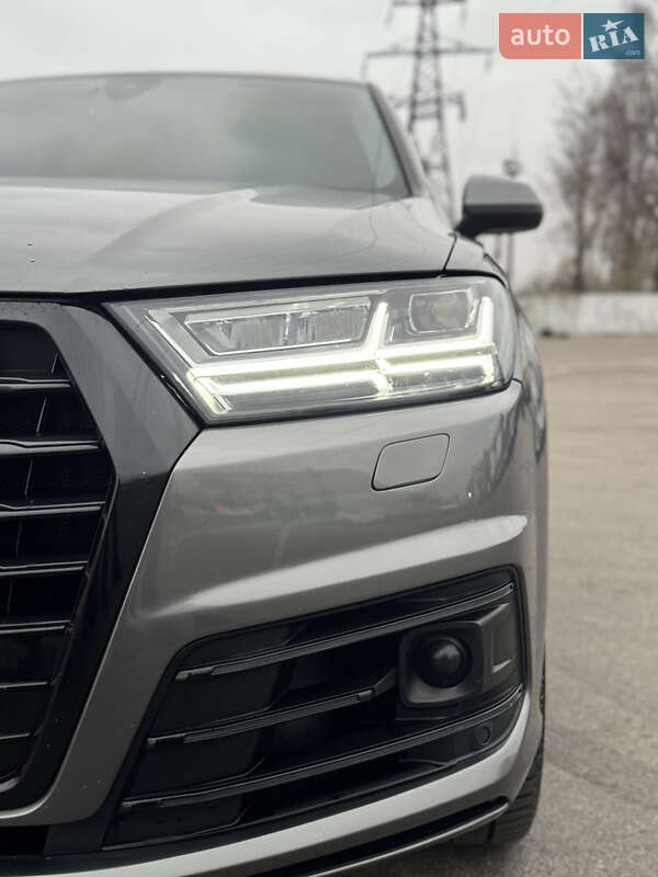 Внедорожник / Кроссовер Audi Q7 2018 в Киеве