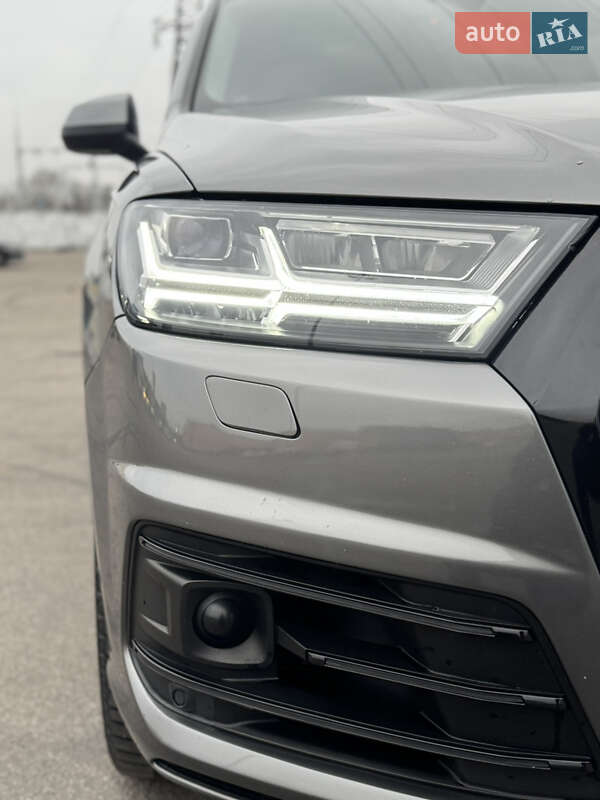 Внедорожник / Кроссовер Audi Q7 2018 в Киеве