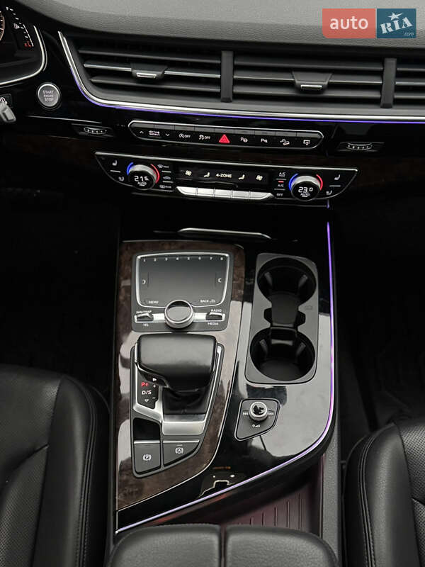 Внедорожник / Кроссовер Audi Q7 2018 в Киеве