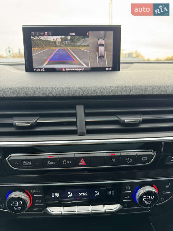 Позашляховик / Кросовер Audi Q7 2018 в Ужгороді