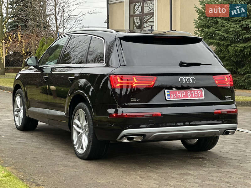 Внедорожник / Кроссовер Audi Q7 2017 в Сарнах