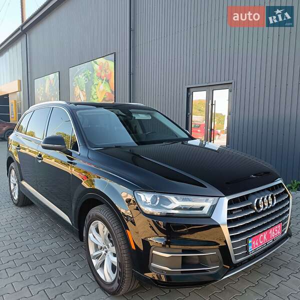 Внедорожник / Кроссовер Audi Q7 2017 в Дубно