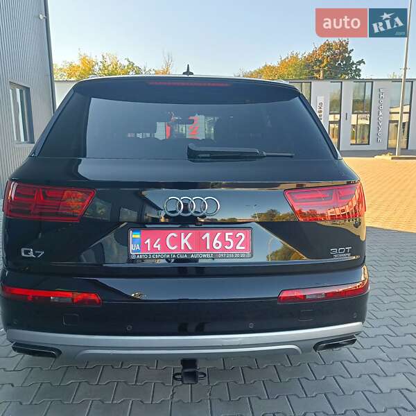 Внедорожник / Кроссовер Audi Q7 2017 в Дубно