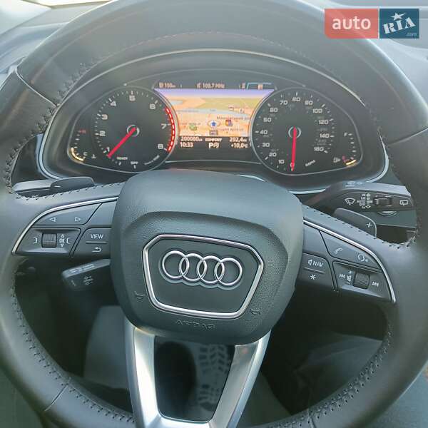 Внедорожник / Кроссовер Audi Q7 2017 в Дубно