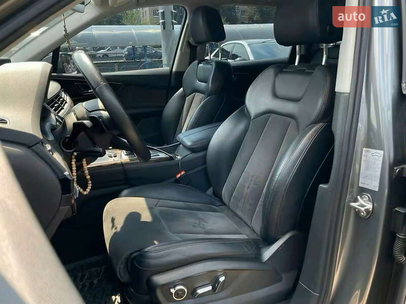 Внедорожник / Кроссовер Audi Q7 2015 в Киеве