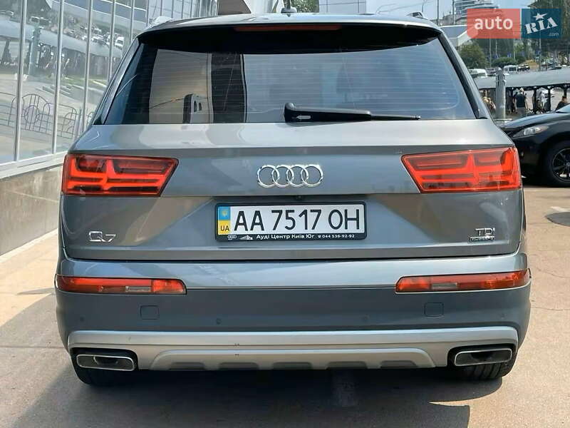 Внедорожник / Кроссовер Audi Q7 2015 в Киеве