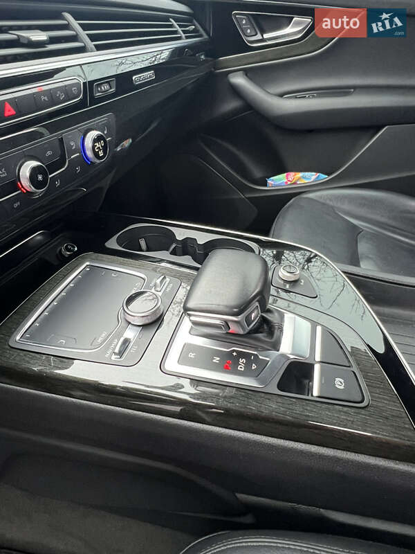 Позашляховик / Кросовер Audi Q7 2018 в Харкові
